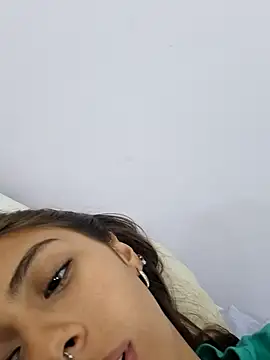 Jazmin-Cerezita online show from February 1, 2025, 1:30 pm