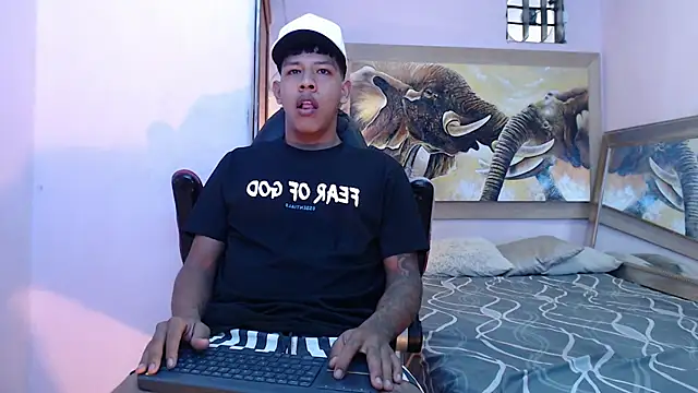 Snapshot of mr_stiven_ chatting on March 23, 2025, 2:15 am mr stiven  online show from March 23, 2025, 2:15 am