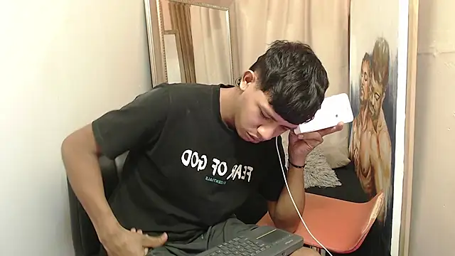 mr stiven  online show from November 16, 2025, 2:27 am