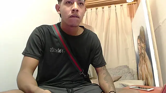 mr stiven  online show from November 7, 2025, 3:11 am