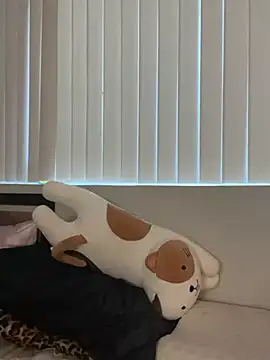 Snapshot of Charismasweets chatting on March 8, 2025, 1:28 am Charismasweets online show from March 8, 2025, 1:28 am