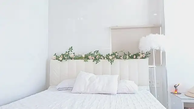 Akina starr online show from November 3, 2025, 3:34 am