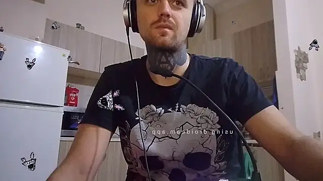 HappyZebra13 online show from January 21, 2025, 8:54 pm