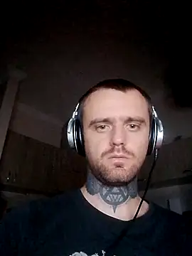 HappyZebra13 online show from November 6, 2025, 12:25 am