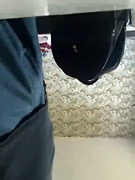 Smarterboytravel online show from April 28, 2026, 7:46 am