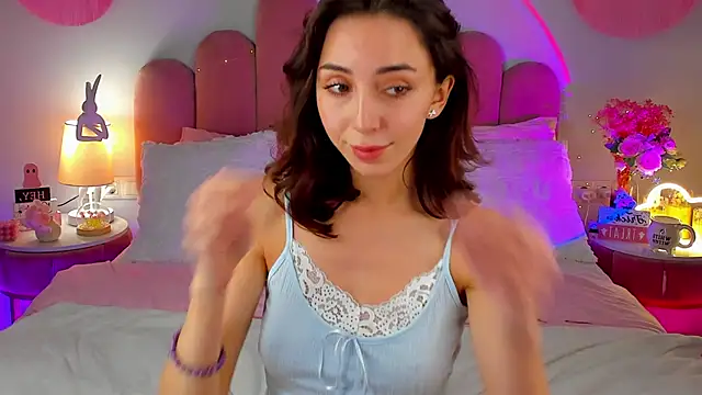 ElsaYoung online show from October 24, 2025, 7:46 pm