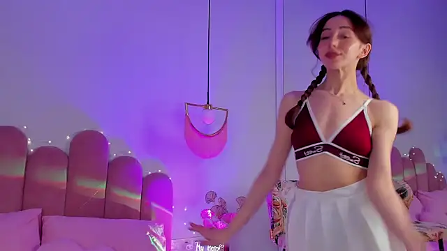 Snapshot of ElsaYoung chatting on March 8, 2025, 12:22 am ElsaYoung online show from March 8, 2025, 12:22 am