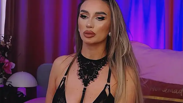 Snapshot of FelyJolie chatting on February 27, 2025, 11:28 am FelyJolie online show from February 27, 2025, 11:28 am