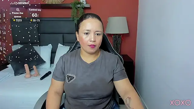 linda rios  online show from December 19, 2025, 2:04 am