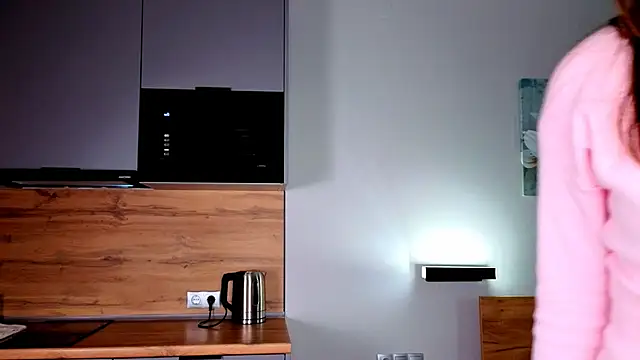 shellikeangel online show from April 15, 2026, 3:38 pm