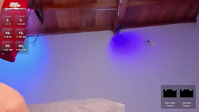 DannaHott17 online show from January 2, 2025, 12:03 pm