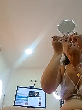 Snapshot of sasi_luna chatting on November 20, 2025, 2:07 pm sasi luna online show from November 20, 2025, 2:07 pm