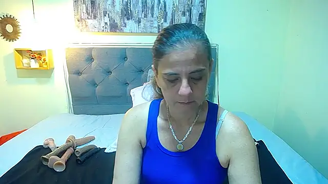 sasi luna online show from August 5, 2026, 12:15 am