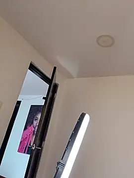 Snapshot of sasi_luna chatting on December 15, 2025, 2:01 pm sasi luna online show from December 15, 2025, 2:01 pm