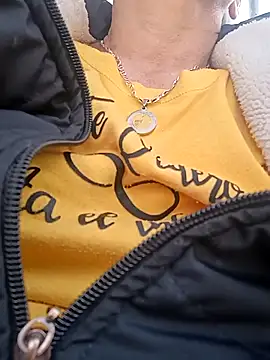 sasi luna online show from December 18, 2025, 1:15 pm