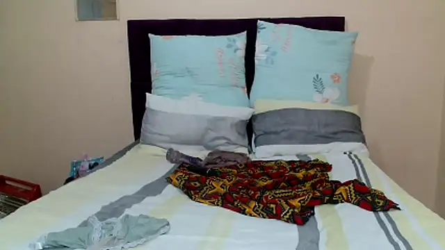 Snapshot of Bbw255 chatting on December 18, 2025, 10:08 am Bbw255 online show from December 18, 2025, 10:08 am