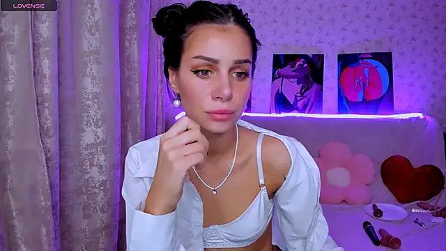 Carry magic online show from April 14, 2026, 7:41 pm