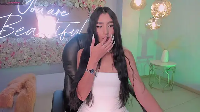 BellaCarteer  online show from December 2, 2025, 12:18 pm