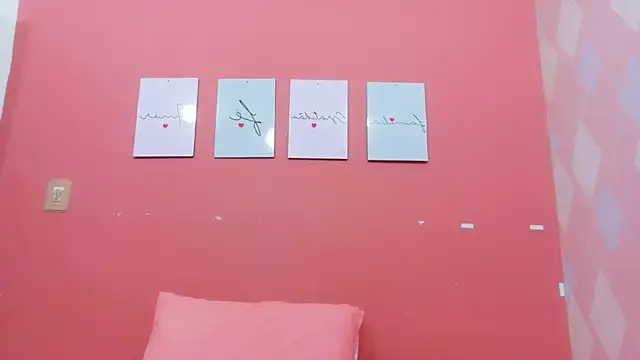 Snapshot of kinkyandsavage chatting on November 10, 2025, 7:41 pm kinkyandsavage online show from November 10, 2025, 7:41 pm