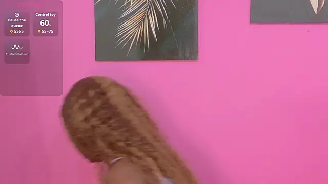 Snapshot of kinkyandsavage chatting on November 22, 2025, 7:02 pm kinkyandsavage online show from November 22, 2025, 7:02 pm