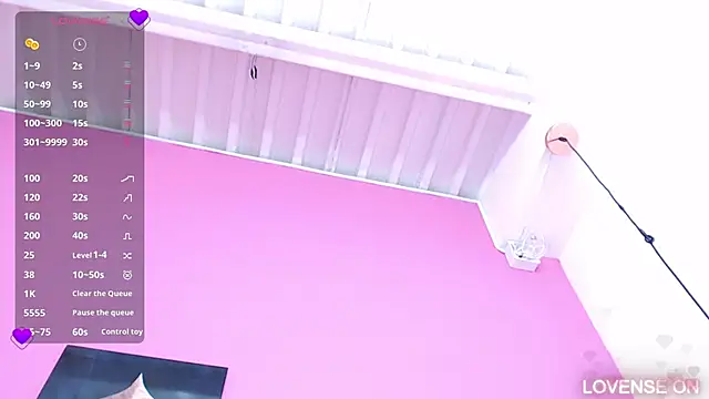 Snapshot of kinkyandsavage chatting on March 12, 2025, 7:47 pm kinkyandsavage online show from March 12, 2025, 7:47 pm