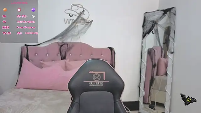 Snapshot of kittystart_tay chatting on October 29, 2025, 11:53 am kittystart tay online show from October 29, 2025, 11:53 am