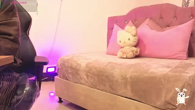 Snapshot of kittystart_tay chatting on November 30, 2025, 11:44 am kittystart tay online show from November 30, 2025, 11:44 am