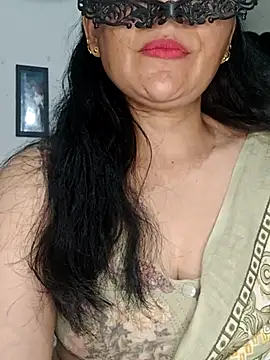 sexy bhabhi69 online show from April 17, 2026, 6:00 pm