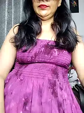 Snapshot of sexy_bhabhi69 chatting on October 14, 2025, 5:24 pm sexy bhabhi69 online show from October 14, 2025, 5:24 pm