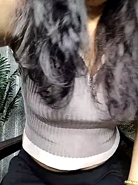 Snapshot of sexy_bhabhi69 chatting on November 3, 2025, 4:43 pm sexy bhabhi69 online show from November 3, 2025, 4:43 pm