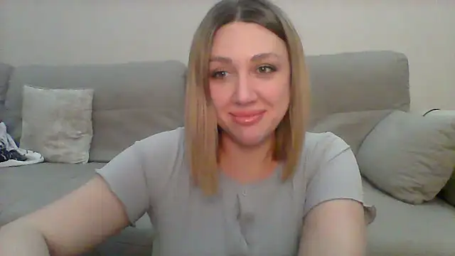 Snapshot of VickyLove047 chatting on March 13, 2025, 7:39 pm VickyLove047 online show from March 13, 2025, 7:39 pm