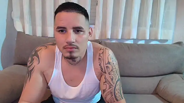 Snapshot of Geishastudios chatting on December 14, 2025, 4:01 pm Geishastudios online show from December 14, 2025, 4:01 pm