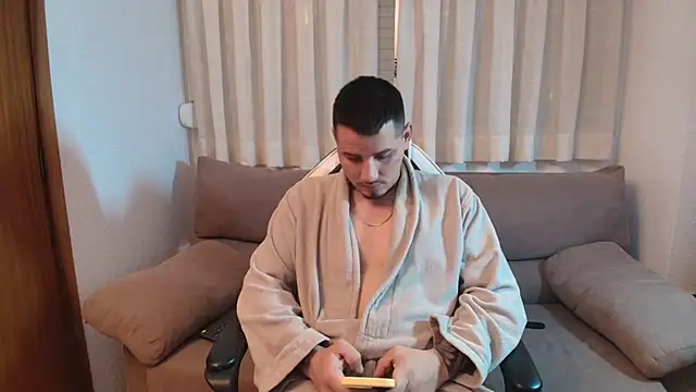 Snapshot of Geishastudios chatting on January 12, 2026, 8:43 am Geishastudios online show from January 12, 2026, 8:43 am