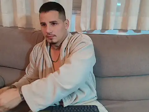 Snapshot of Geishastudios chatting on November 24, 2025, 7:52 am Geishastudios online show from November 24, 2025, 7:52 am