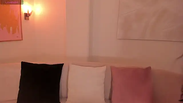 FernandaX1 online show from October 27, 2025, 11:11 am