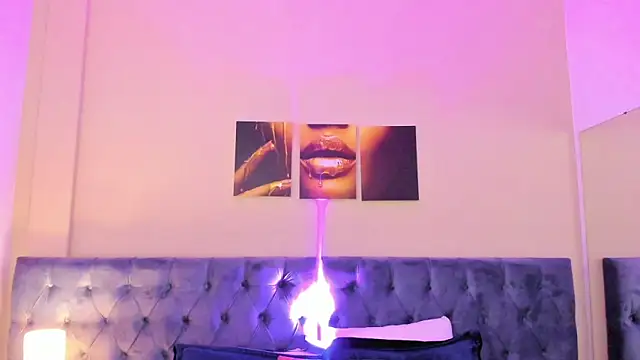 Snapshot of Regina_blum chatting on March 22, 2025, 7:25 am Regina blum online show from March 22, 2025, 7:25 am