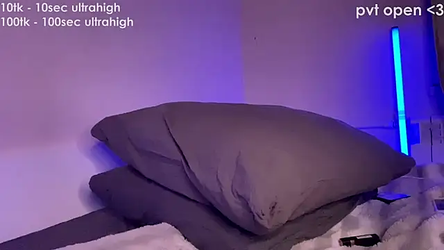  xxtina online show from November 13, 2025, 3:16 pm