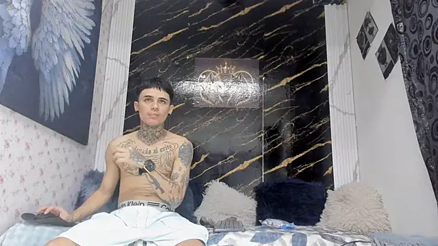 Snapshot of exotic_hot_couple chatting on July 17, 2026, 8:17 pm exotic hot couple online show from July 17, 2026, 8:17 pm