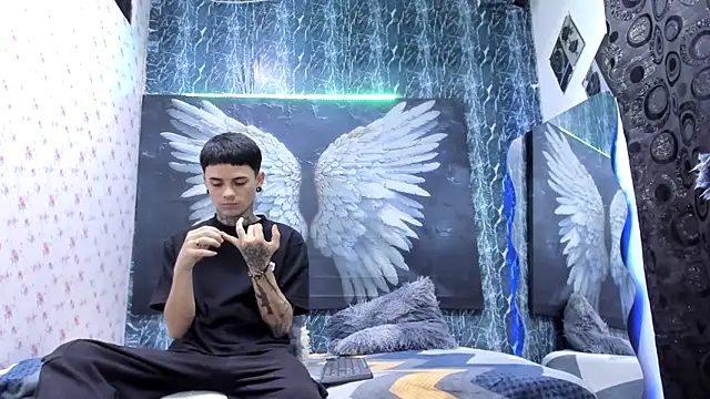 exotic hot couple online show from March 30, 2026, 10:00 pm