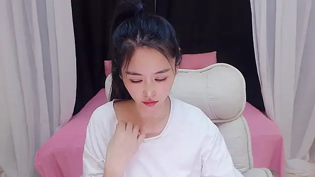 Snapshot of CN-Babycat chatting on November 12, 2025, 2:15 am CN-Babycat online show from November 12, 2025, 2:15 am