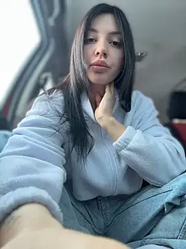 JulliaVegas online show from February 12, 2026, 3:17 am