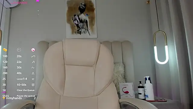 Snapshot of CharlotteDupontt chatting on March 4, 2025, 5:24 pm CharlotteDupontt online show from March 4, 2025, 5:24 pm