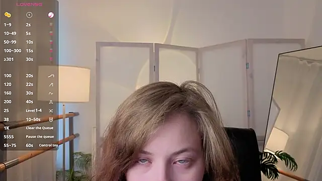 Snapshot of DarkErica chatting on February 13, 2026, 1:33 pm DarkErica online show from February 13, 2026, 1:33 pm