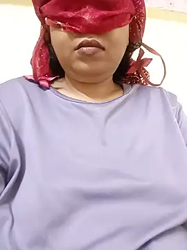 Snapshot of sunita-doll chatting on June 17, 2026, 11:09 am sunita-doll online show from June 17, 2026, 11:09 am