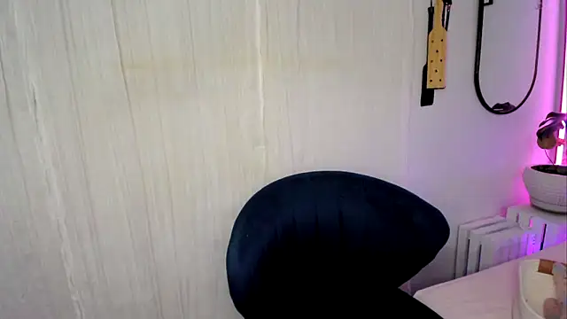 Snapshot of AaliyahLaylah chatting on March 23, 2025, 5:10 am AaliyahLaylah online show from March 23, 2025, 5:10 am