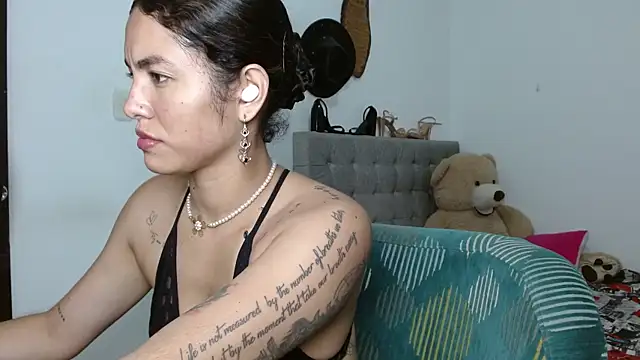 Sexy Lia  online show from May 30, 2026, 1:12 am