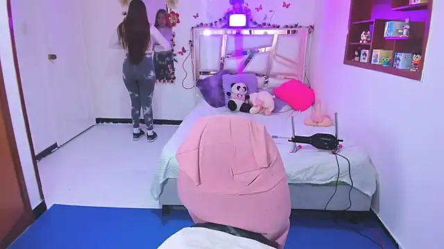 Snapshot of perlabeautiful chatting on November 14, 2025, 1:31 am perlabeautiful online show from November 14, 2025, 1:31 am