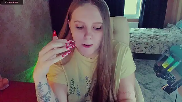 Snapshot of Alice_Dreamgirl_ chatting on February 8, 2025, 12:17 pm Alice Dreamgirl  online show from February 8, 2025, 12:17 pm