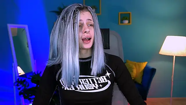 Snapshot of JadeCastle_ chatting on November 5, 2025, 3:42 am JadeCastle online show from November 5, 2025, 3:42 am