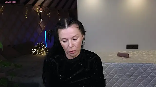 Snapshot of LinaJoy chatting on June 20, 2026, 8:47 pm LinaJoy online show from June 20, 2026, 8:47 pm